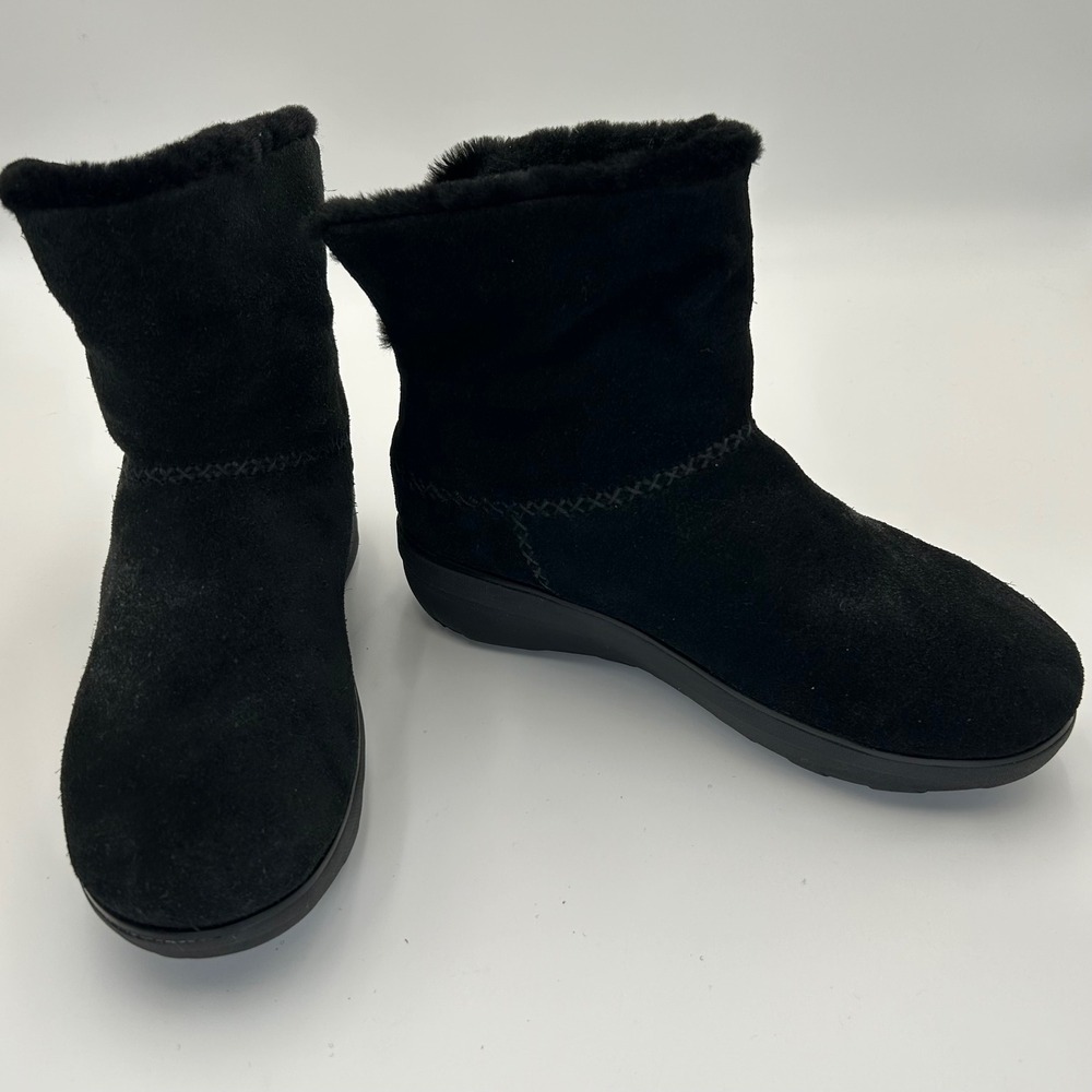Fitflop Mukluk Shorty III Women's 9 Furry Black Suede Shearling Ankle Boots